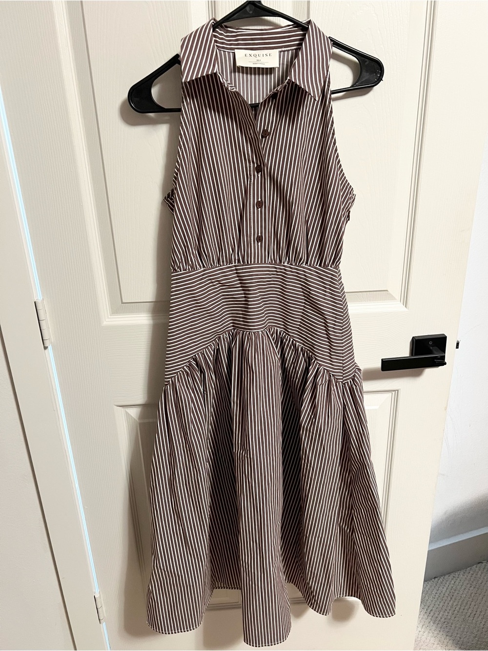 Tobie Sleeveless Shirt Dress by Exquise - Picture 11 of 13